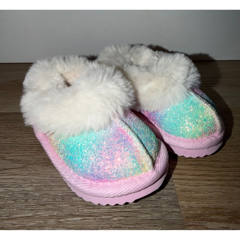 Baby girl slippers size 4 with faux fur trim